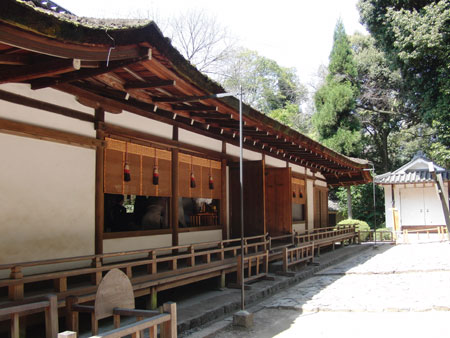 宇治上神社　拝殿裏