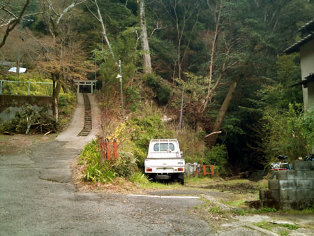 若王子神社　裏手