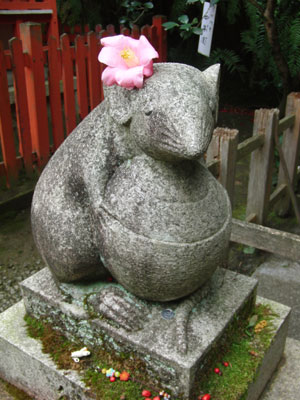 大豊神社 狛ねずみ１