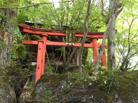 石山寺　三十八所権現社