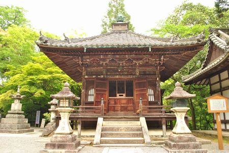 石山寺　毘沙門堂