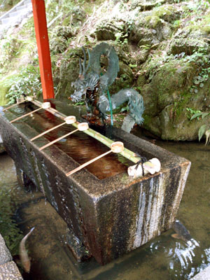 石山寺　手水舎