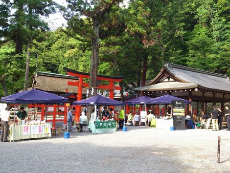 吉田神社　広場