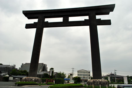 大神神社　大鳥居