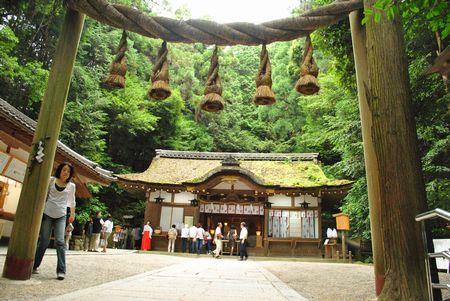 狭井神社　本殿