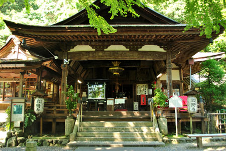 岩間寺　本堂