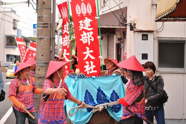 建部大社 練り歩き