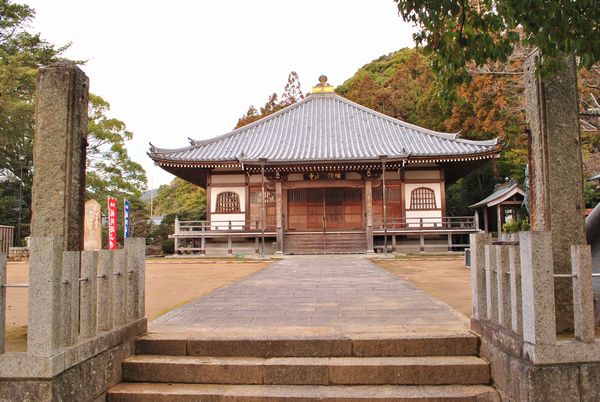 補陀洛山寺 本堂