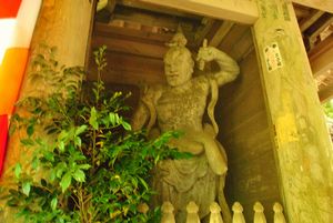 百済寺　仁王像