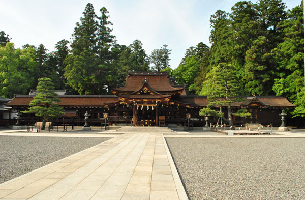 多賀大社　拝殿