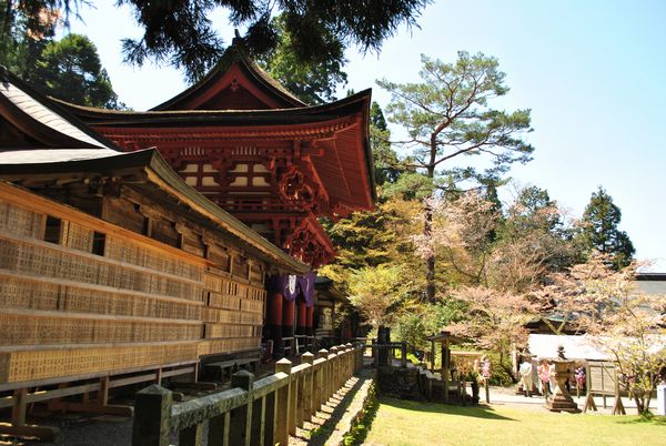 丹生都比売神社　楼門