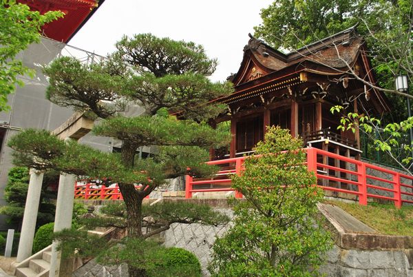 中山寺　鎮守社