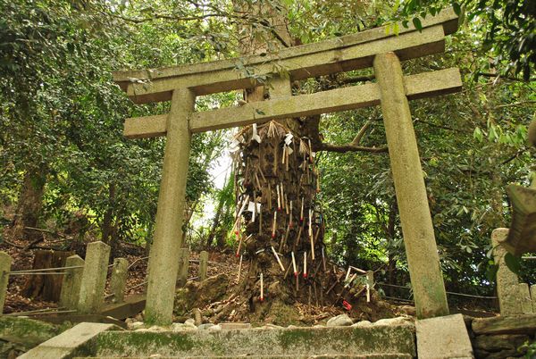 丹生酒殿神社　鎌八幡宮