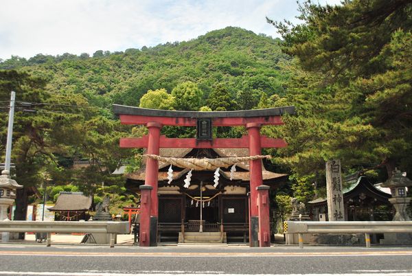 白鬚神社　鳥居