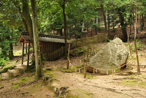 白鬚神社　古墳