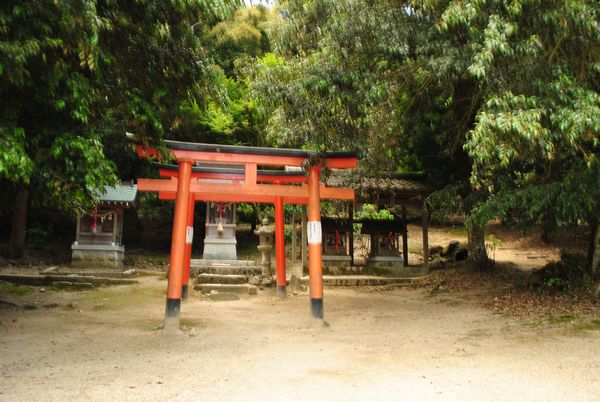 白鬚神社　摂社