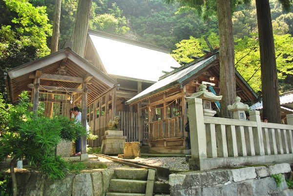 片山神社