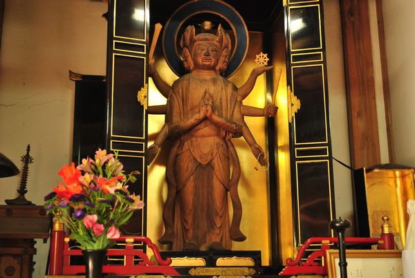 横山神社　馬頭観音