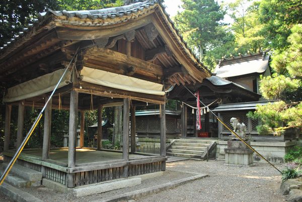 横山神社　社殿