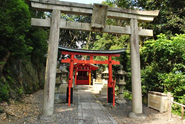 義照稲荷神社