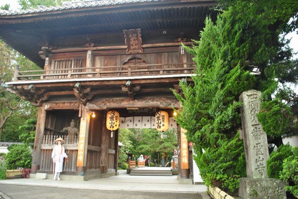 霊山寺　仁王門