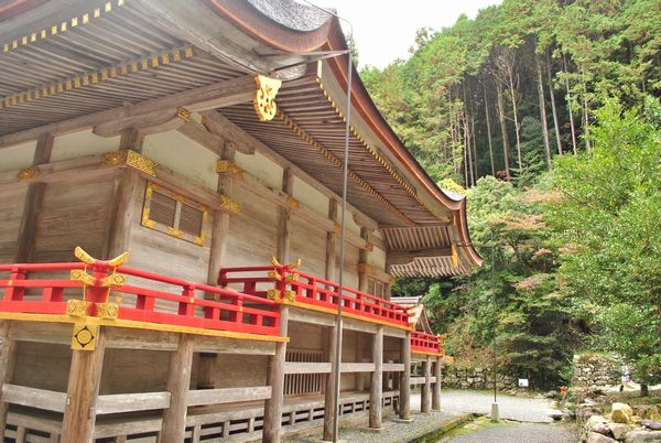 東本宮本殿　背面