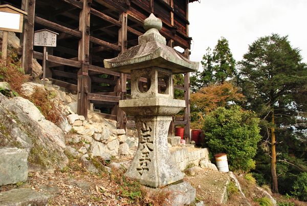 日吉大社　山王　燈籠