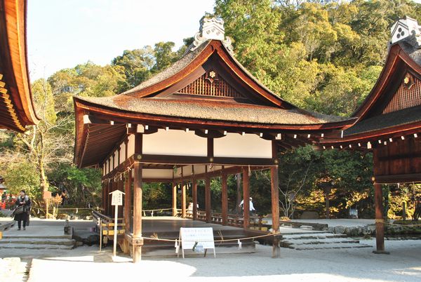 上賀茂神社　橋殿