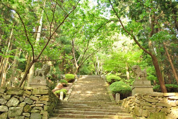 播州清水寺　獅子と狛犬