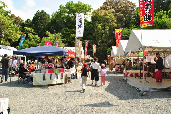 三井寺　千団子祭　露店