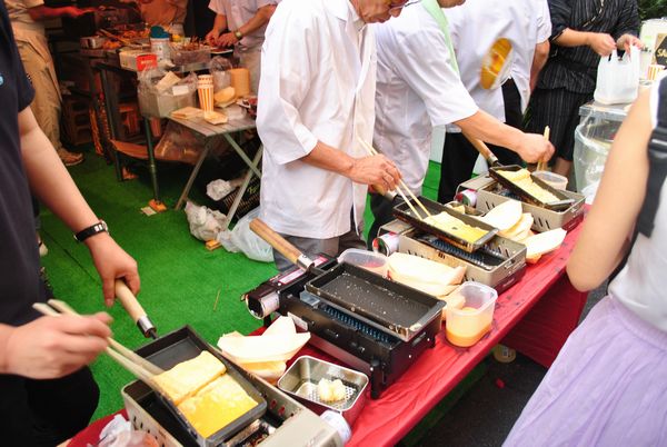 井傳　出し巻き作り