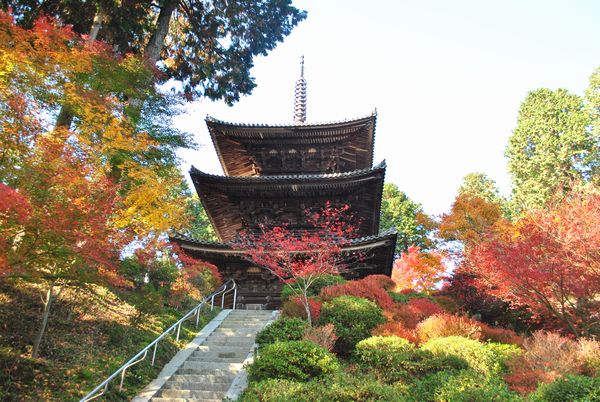 常楽寺　三重塔