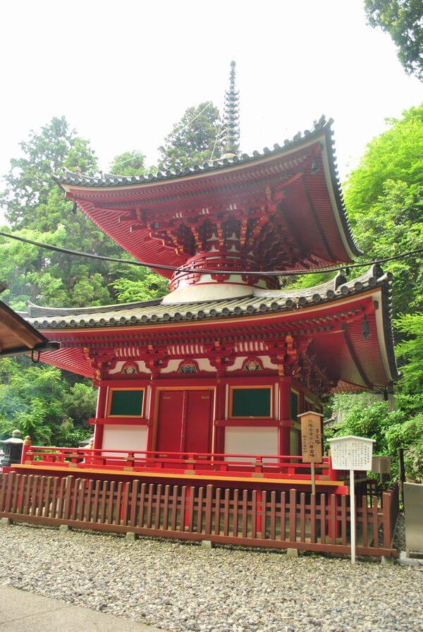 宝山寺　多宝塔