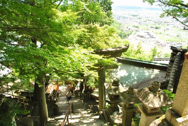 太郎坊　拝殿　景色