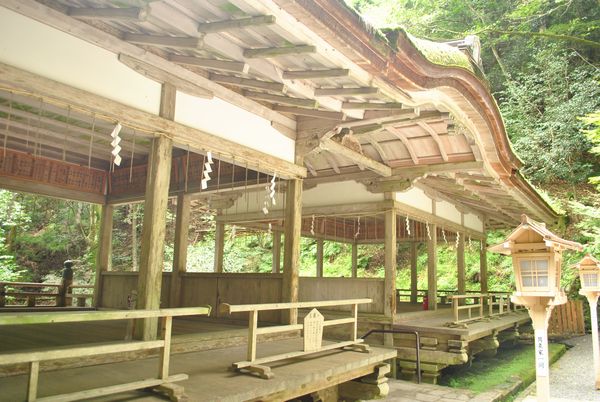 由岐神社　拝殿