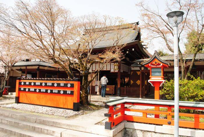 車折神社　本殿