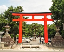 日本全国の神様を祀る厄除け発祥の社、吉田神社