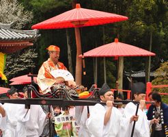 豊臣秀吉の「醍醐の花見」を模した「豊太閤花見行列」を見に行きました。